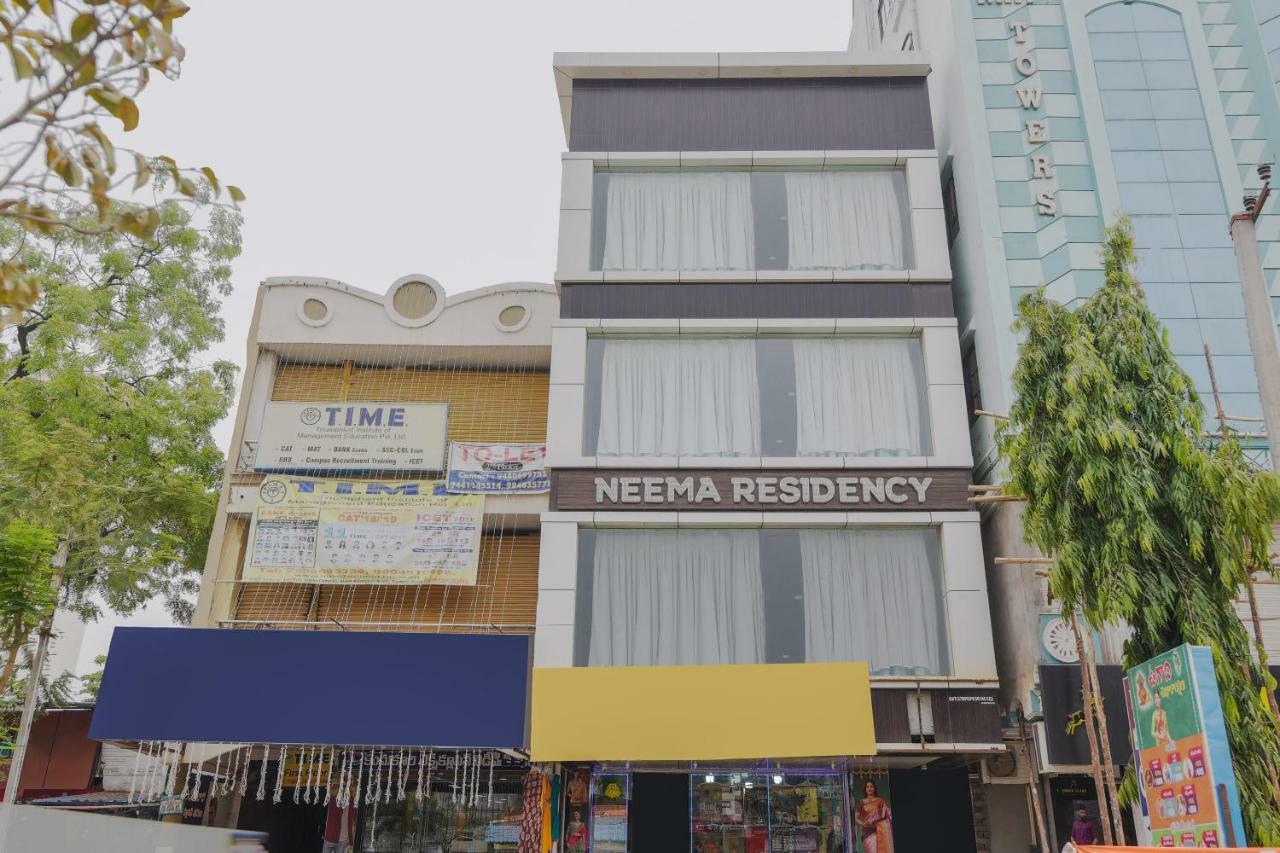 Oyo 38622 Neema Residency Anantapur Exterior foto