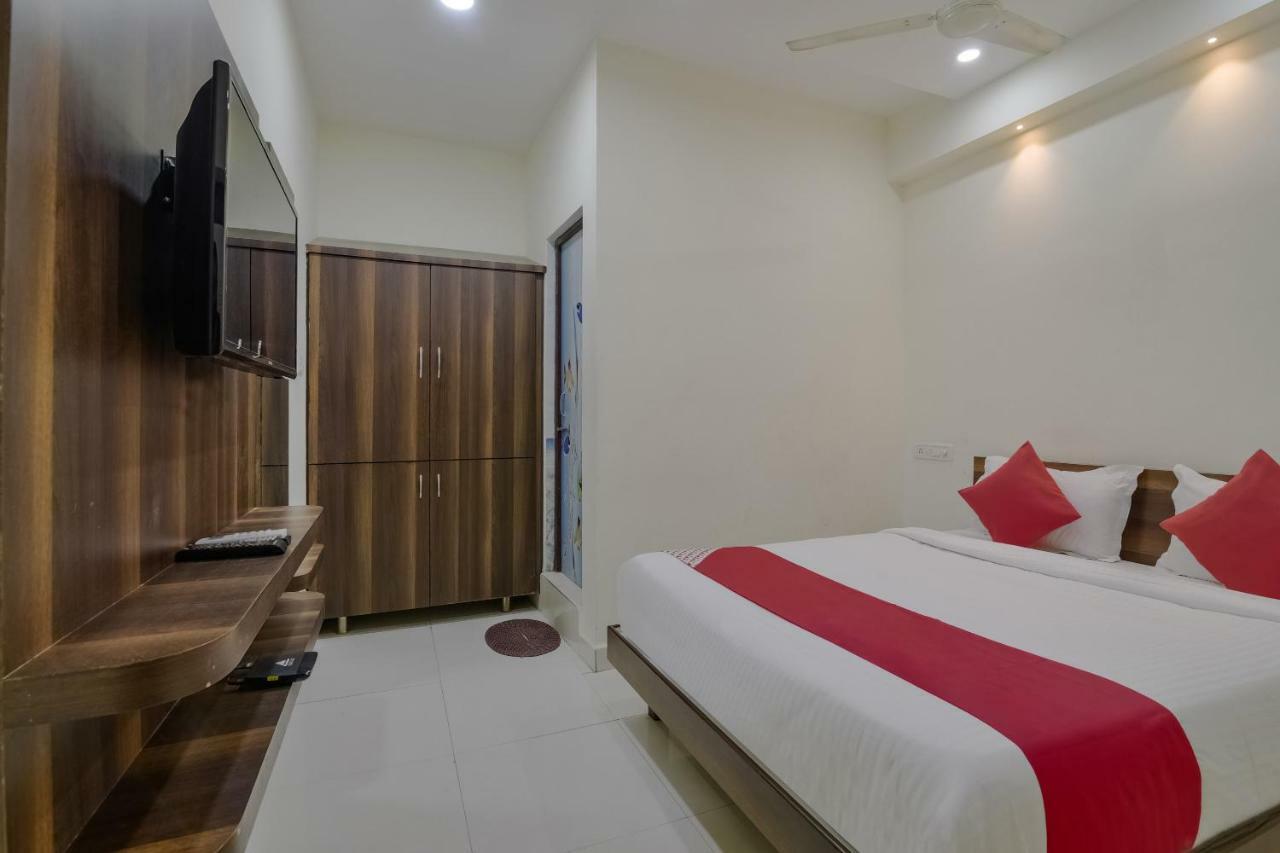 Oyo 38622 Neema Residency Anantapur Exterior foto
