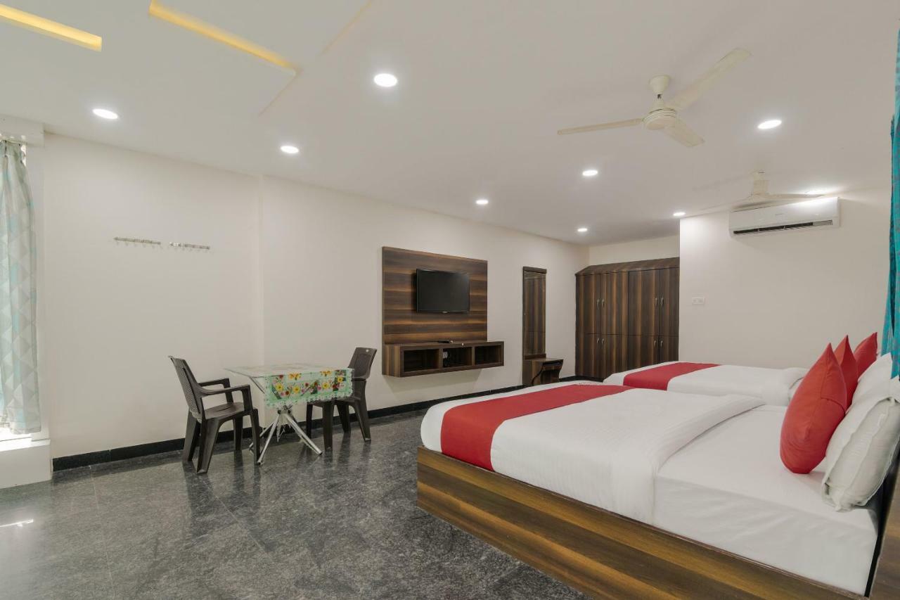 Oyo 38622 Neema Residency Anantapur Exterior foto
