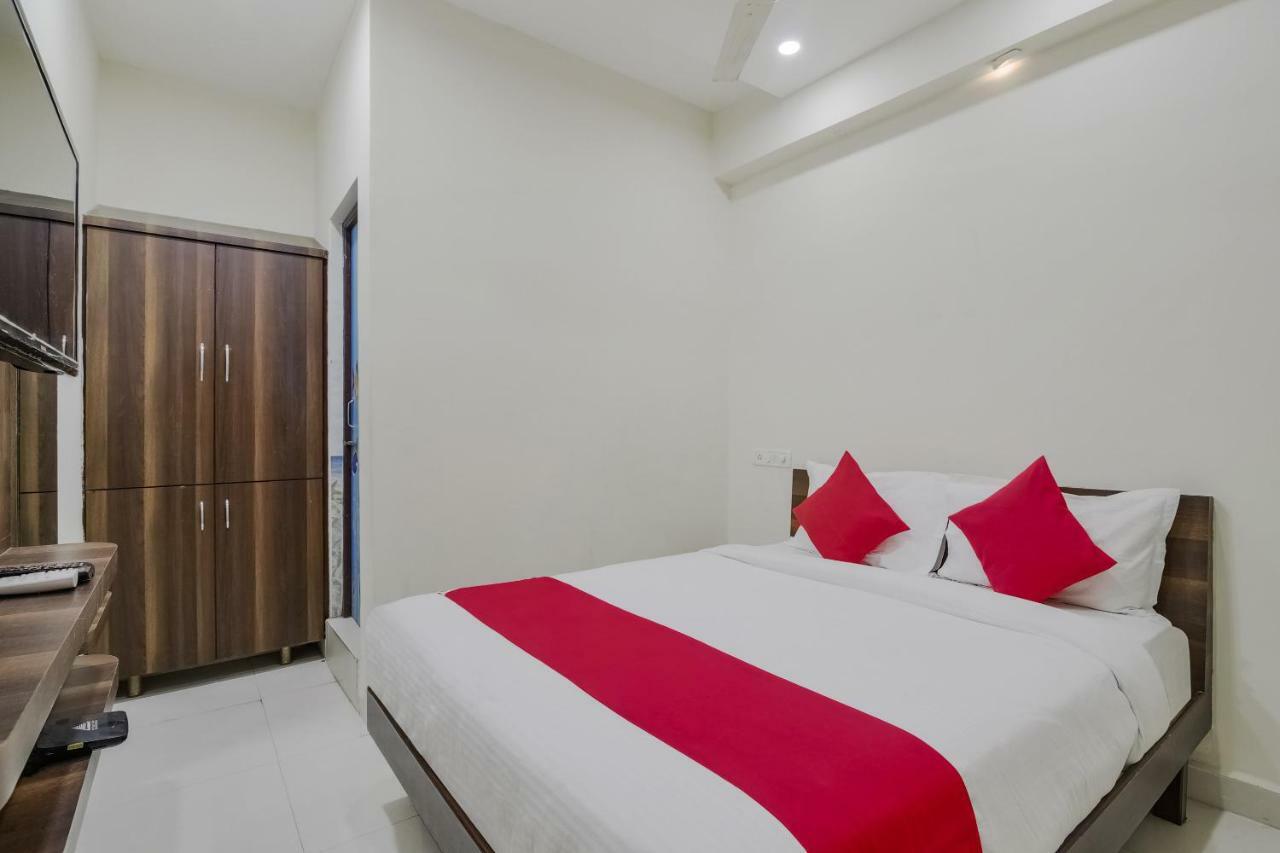 Oyo 38622 Neema Residency Anantapur Exterior foto